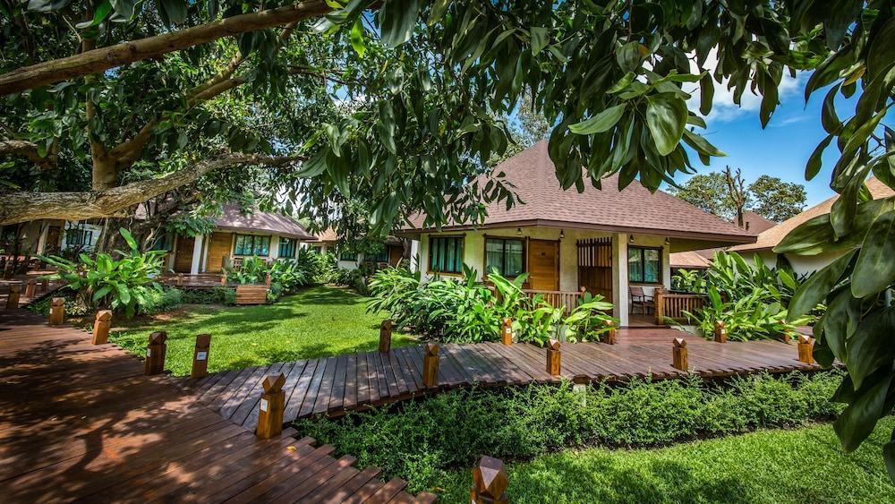 Naiyang Park Resort - Sha Extra Plus Nai Yang Exterior foto